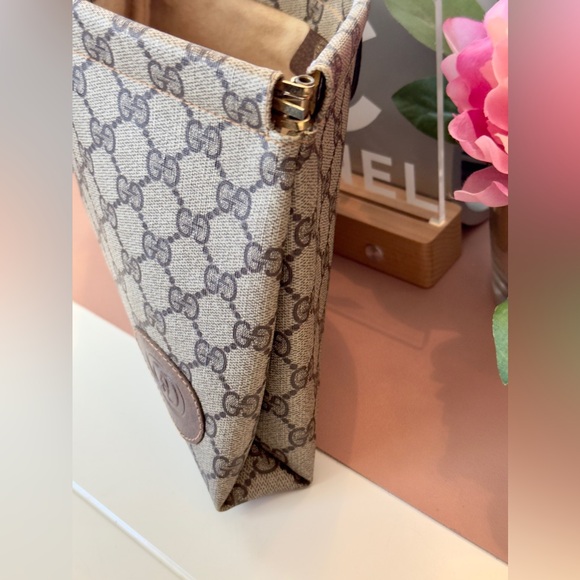 Rare Gucci Clutch - Picture 6 of 11